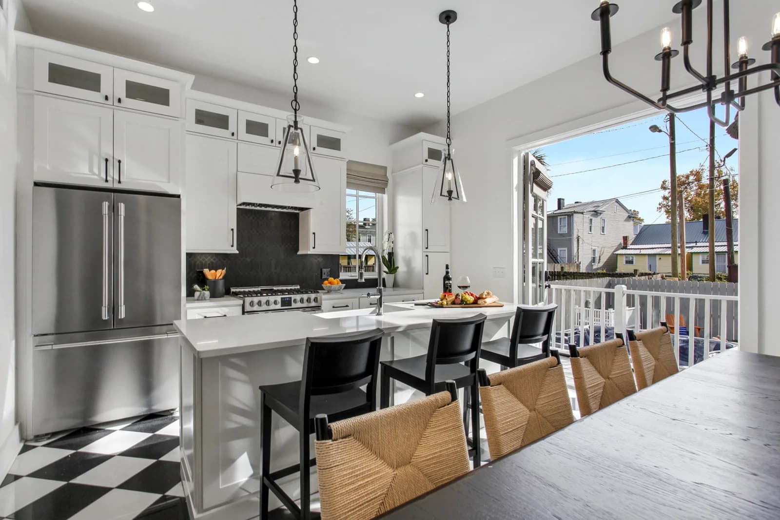 Historic Elegance Meets Modern Comfort in Savannah